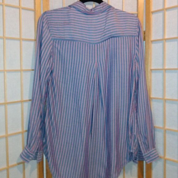 Bundle of 2 S Beach Lunch Lounge Tops - Picture 4 of 16